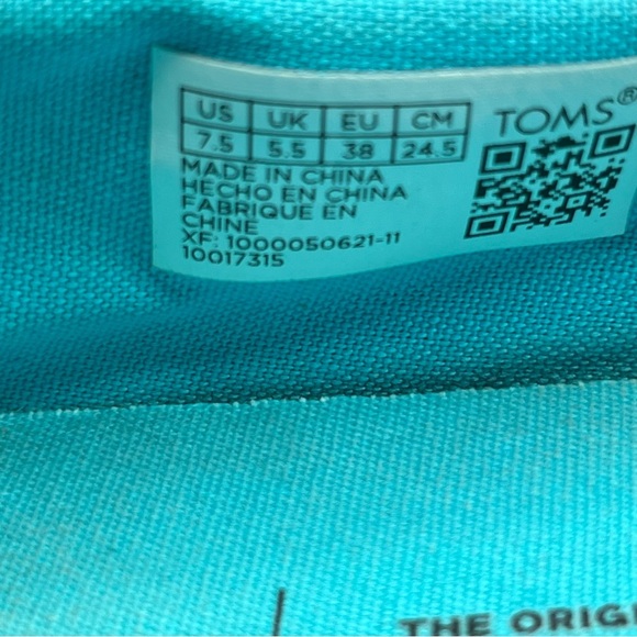 7.5 DIA De Los Muertos Toms preowned good condition and Jansport backpack lot - Picture 9 of 16